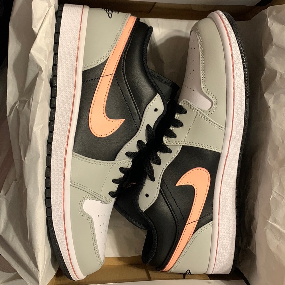 These are Air Jordan 1 Lows. They have only been worn one time, still like new.